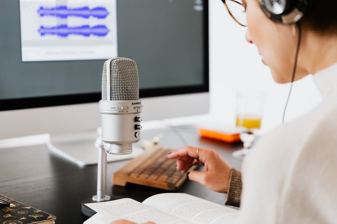 The Healing Power of Music: Radio’s Role in Palliative Care in Ottawa